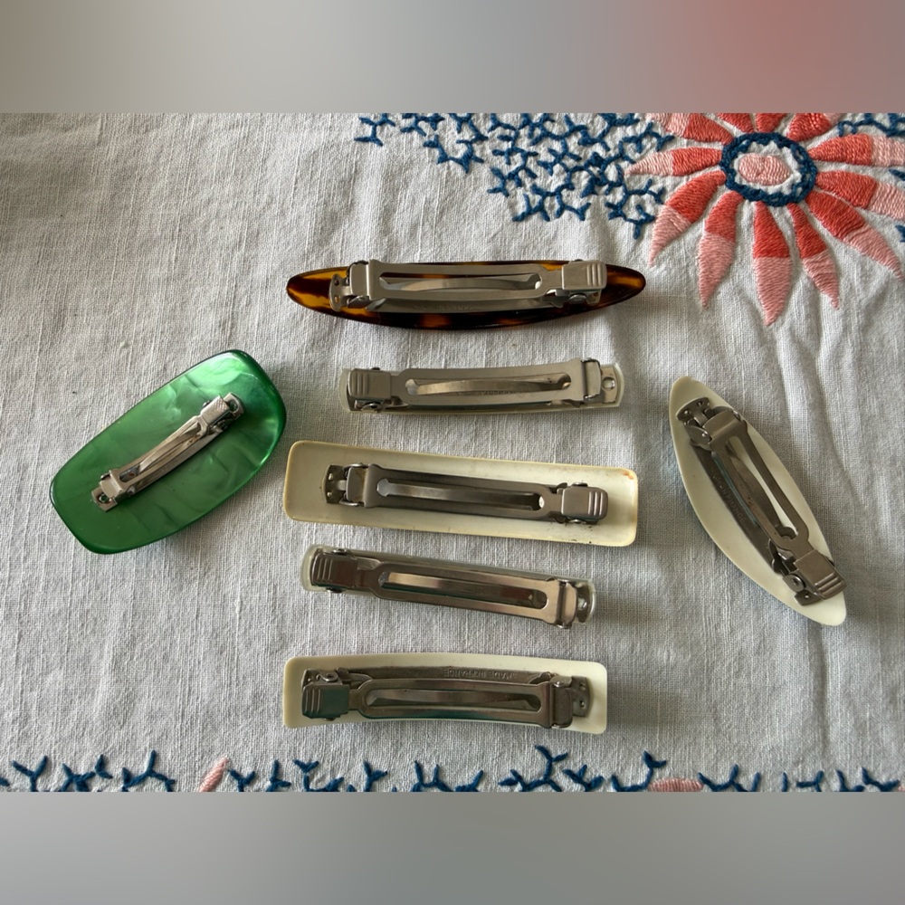 Vintage Hair Clips - Picture 2 of 7
